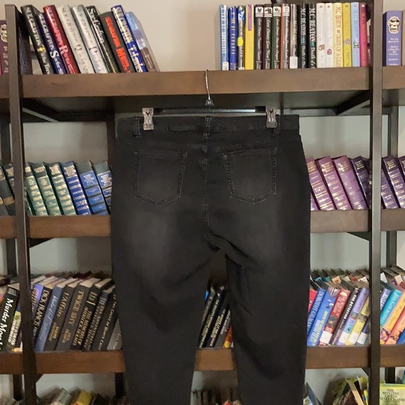 🔥🔥HOT🔥🔥PLUS SIZE JEANS - Picture 4 of 7